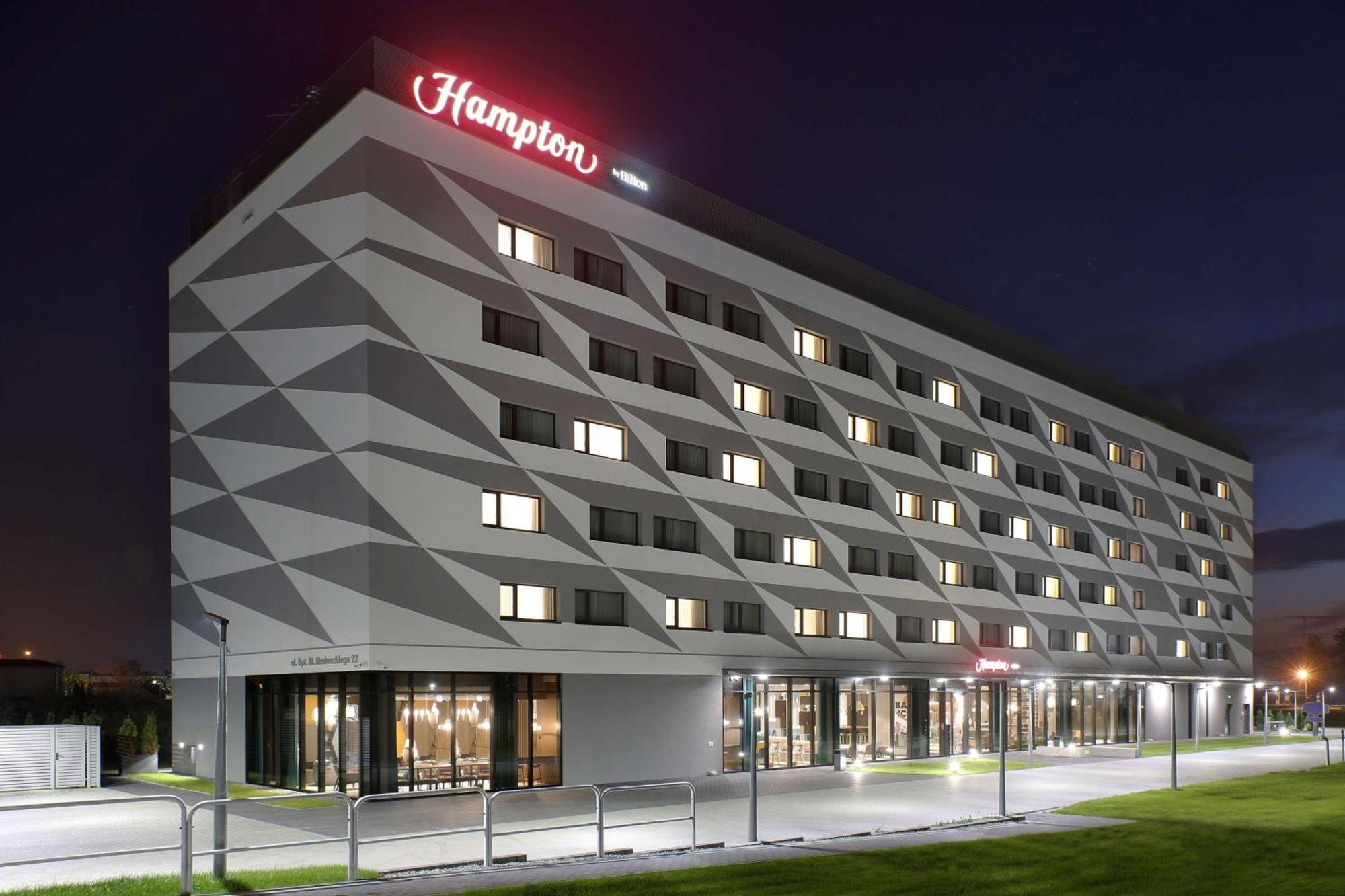מלון Balice Hampton By Hilton Krakow Airport מראה חיצוני תמונה